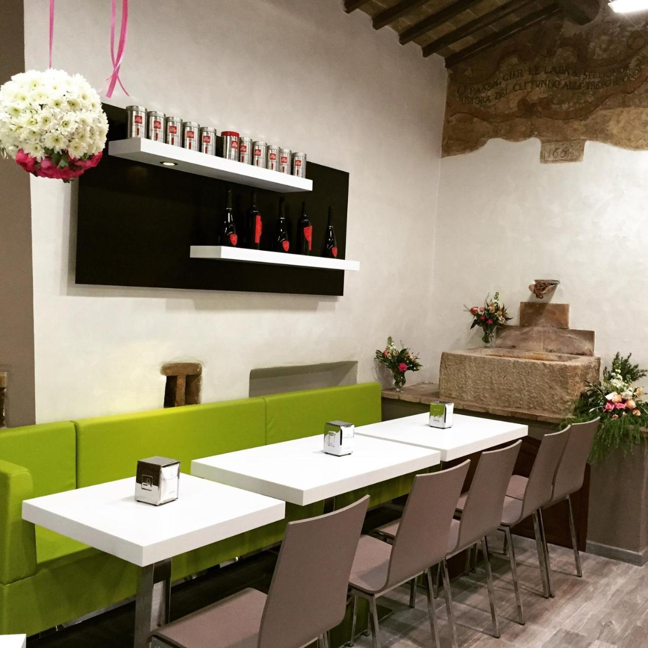 Il Castello Di Campello Aparthotel Campello sul Clitunno Ngoại thất bức ảnh