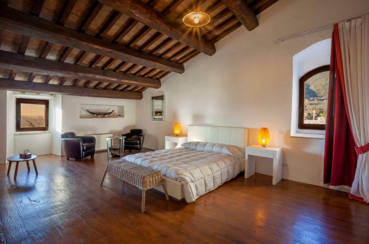 Il Castello Di Campello Aparthotel Campello sul Clitunno Ngoại thất bức ảnh