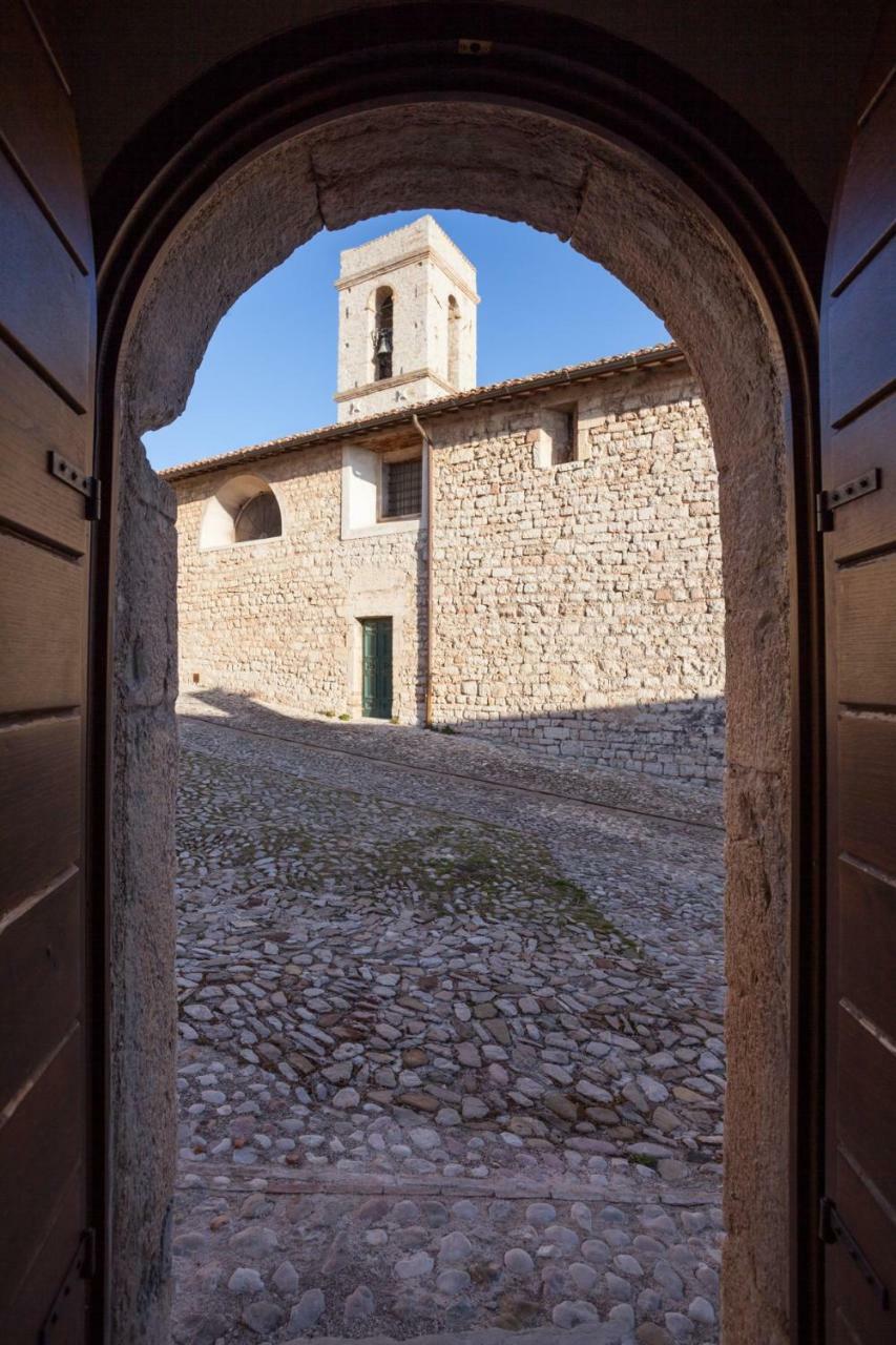 Il Castello Di Campello Aparthotel Campello sul Clitunno Ngoại thất bức ảnh