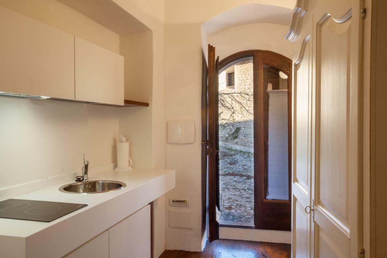 Il Castello Di Campello Aparthotel Campello sul Clitunno Ngoại thất bức ảnh